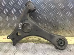 Рычаг передний