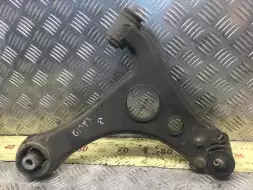 Рычаг передний правый