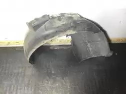 Защита арок передняя правая (подкрылок)