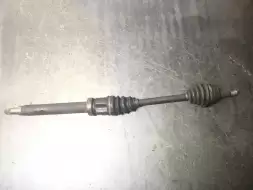 Полуось передняя правая (приводной вал, ШРУС)