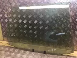 Стекло двери задней правой