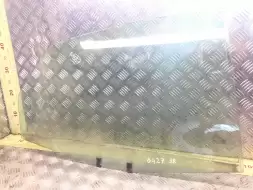 Стекло двери задней правой