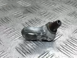 Петля двери передней левой