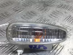 Повторитель передний правый