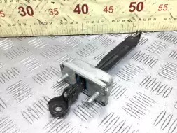 Ограничитель открывания двери передней