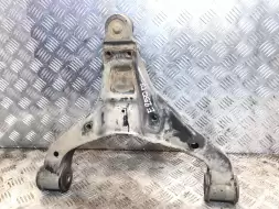 Рычаг передний левый
