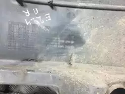 Клык бампера передний правый