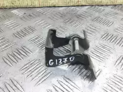 Петля крышки багажника