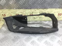 Рамка фары противотуманной правой