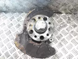 Ступица передняя левая