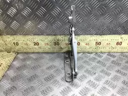 Петля капота правая