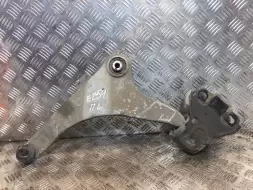 Рычаг передний левый