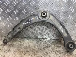 Рычаг передний левый