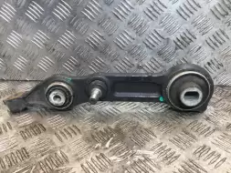 Рычаг передний левый