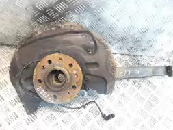 Ступица передняя левая