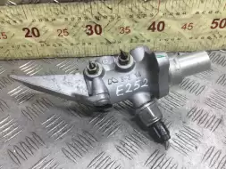 Цилиндр тормозной главный