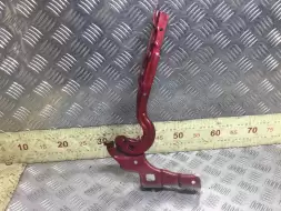 Петля капота левая