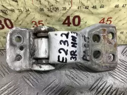 Петля двери задней правой