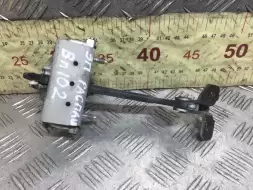 Ограничитель открывания двери задней