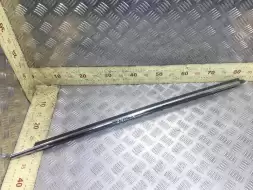 Молдинг стекла двери передней правой наружный