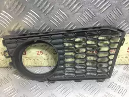 Рамка фары противотуманной правой