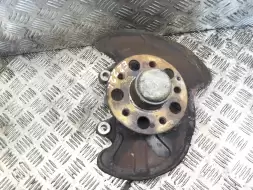 Ступица передняя левая