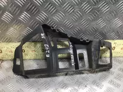 Крепление бампера заднего