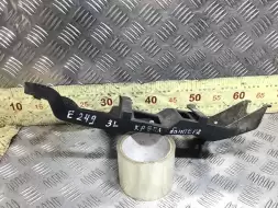 Крепление бампера заднего