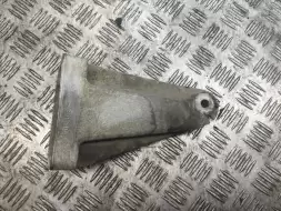 Кронштейн двигателя