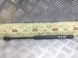 Амортизатор капота