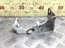 Петля капота правая