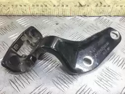 Петля крышки багажника