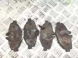 Тормозные колодки передние
