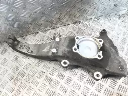 Кулак поворотный правый