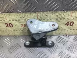 Петля двери передней правой