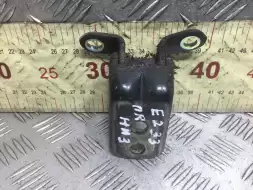 Петля двери передней правой