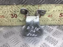 Петля двери передней правой