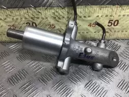 Цилиндр тормозной главный