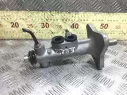 Цилиндр тормозной главный