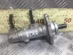 Цилиндр тормозной главный