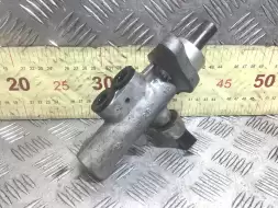 Цилиндр тормозной главный