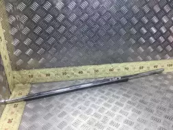 Молдинг стекла двери задней правой наружный