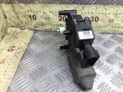 Моторчик стеклоподъемника задний левый