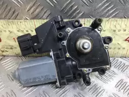 Моторчик стеклоподъемника передний левый