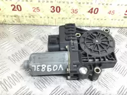 Моторчик стеклоподъемника задний левый