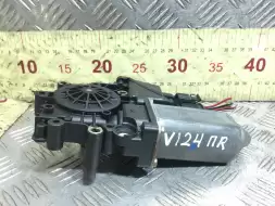 Моторчик стеклоподъемника передний правый