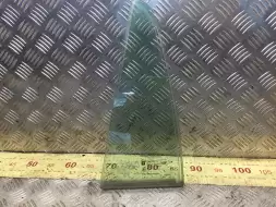 Стекло двери задней левой