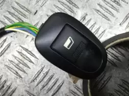 Кнопка стеклоподъемника