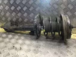 Стойка передняя правая