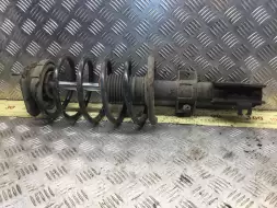 Стойка передняя правая